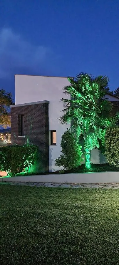Heaven Luxury Villa Nea Roda Griechenland