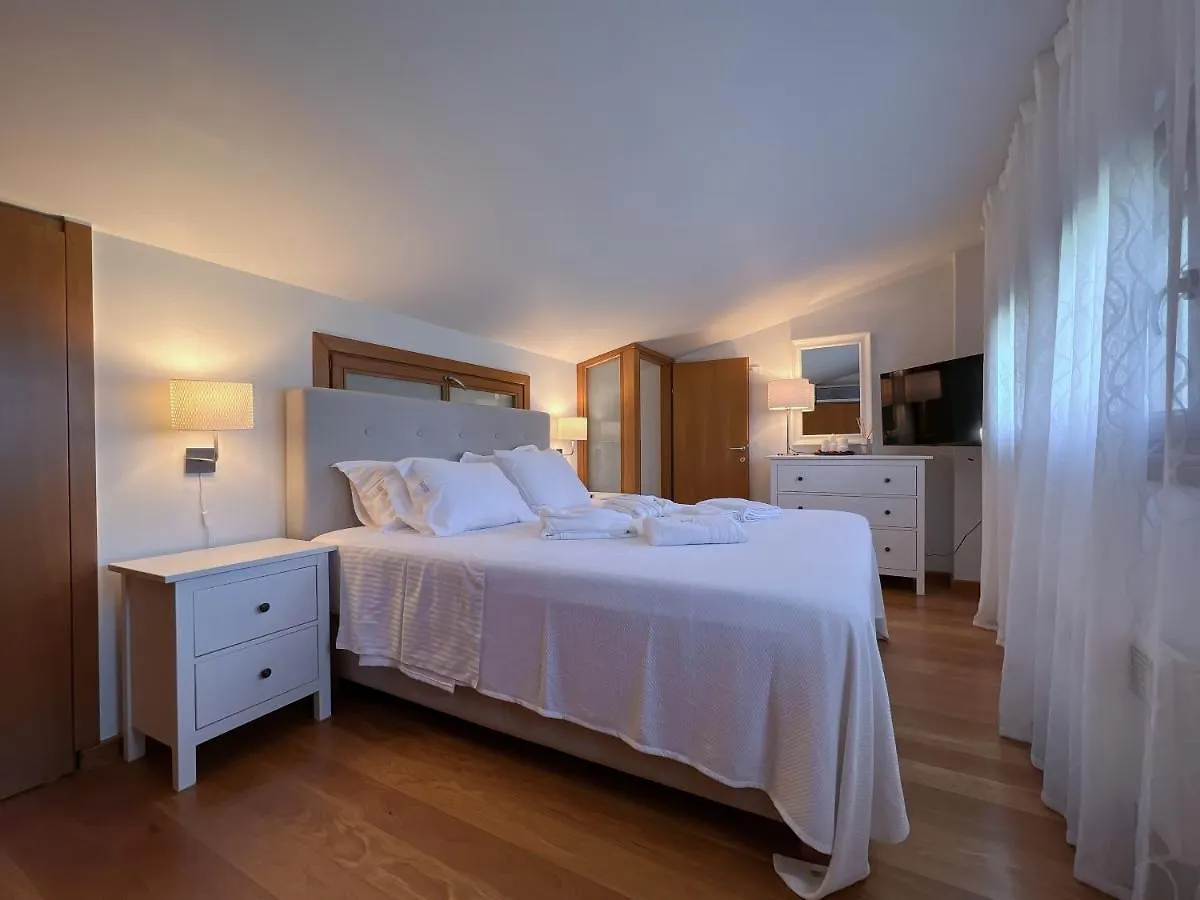 Heaven Luxury Villa Nea Roda