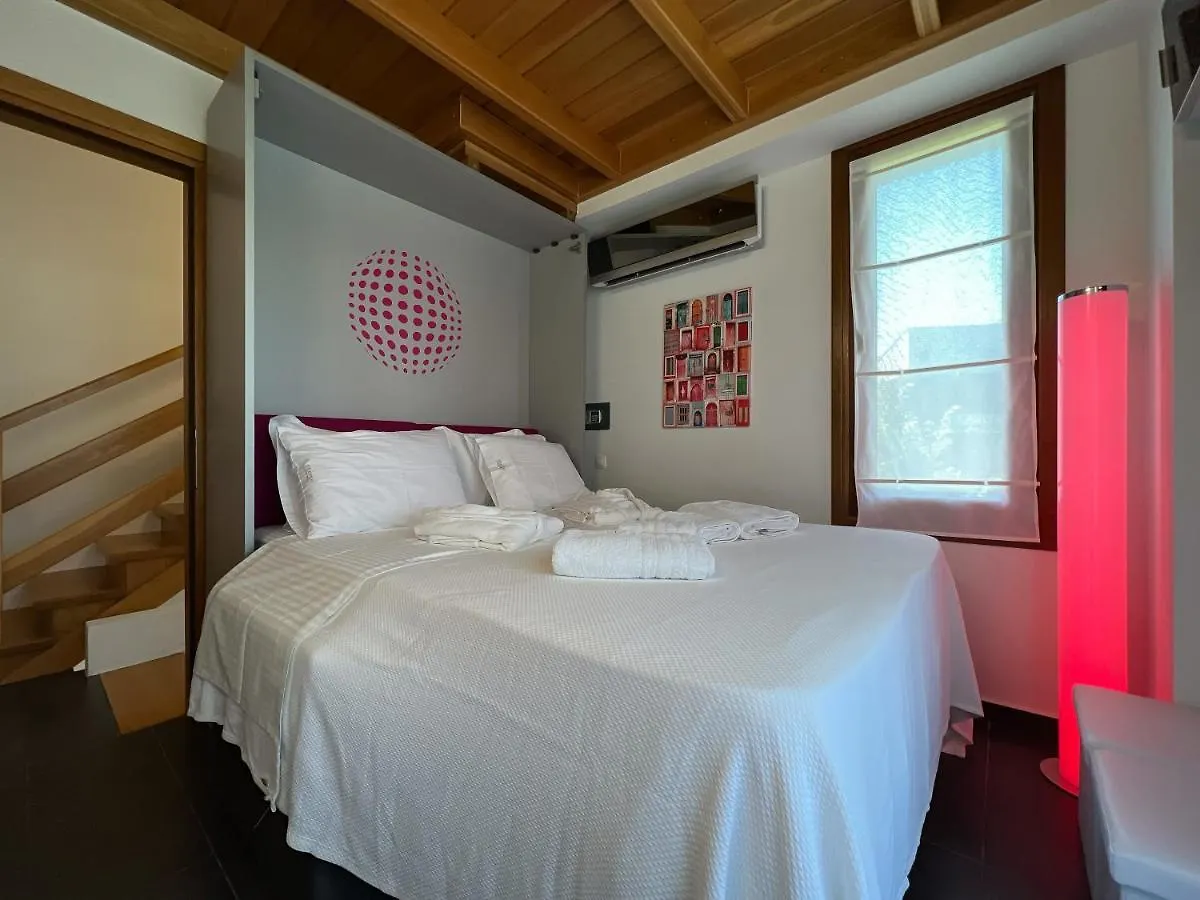 Heaven Luxury Villa Nea Roda 0*,